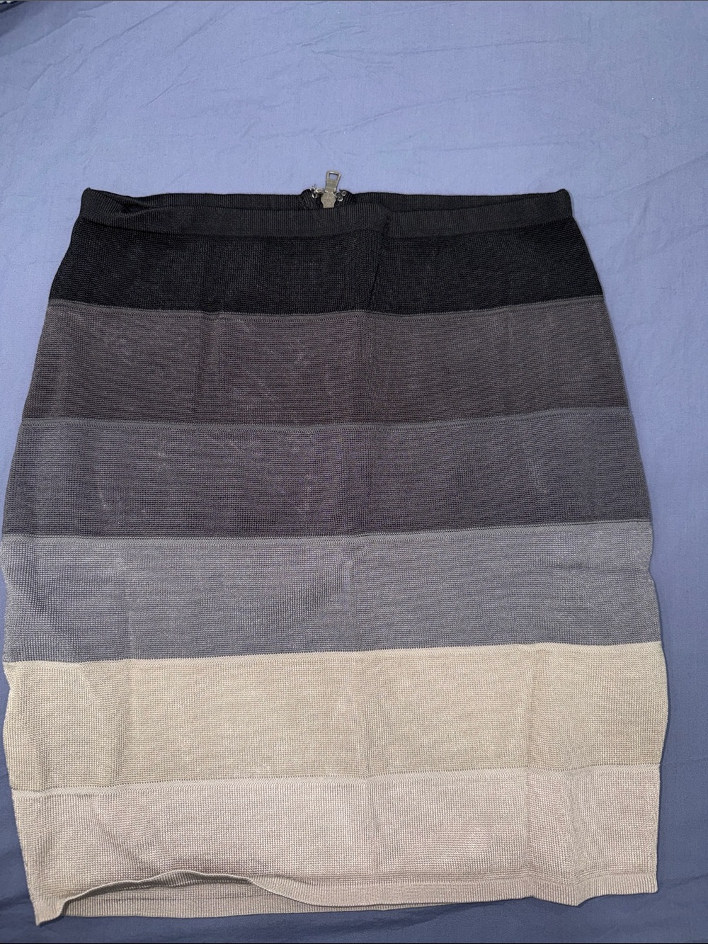 Armani Exchange—Striped Gradient Knit Pencil Skirt - Black to Cream